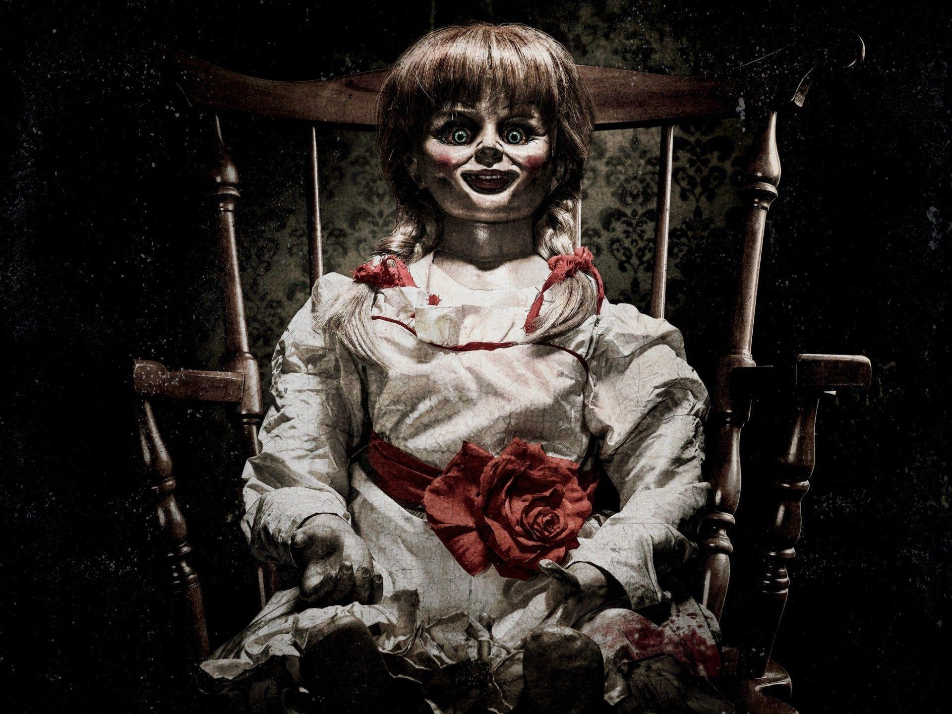 Mom Possessed by a Doll