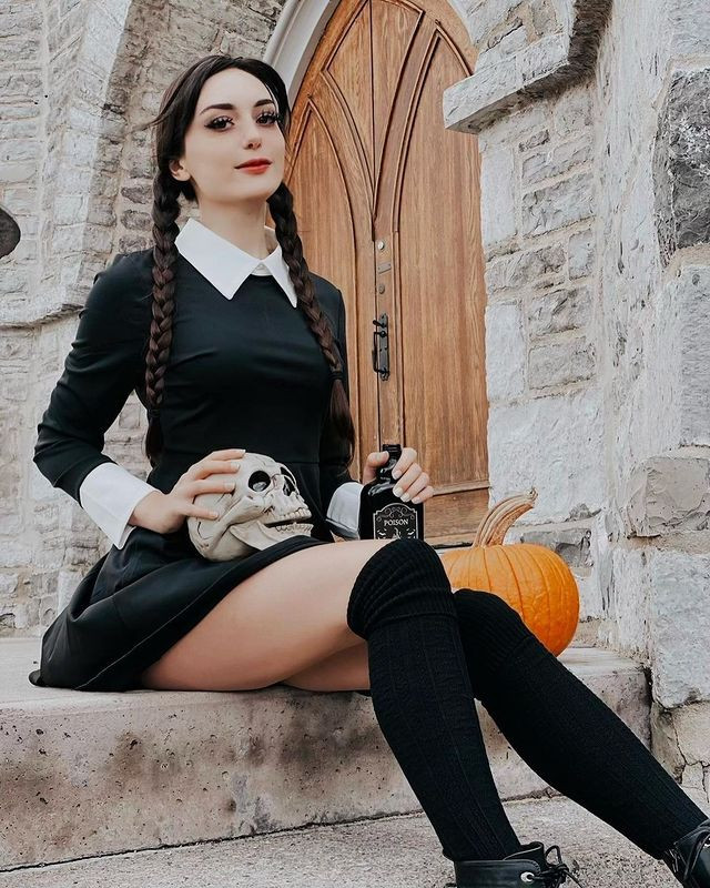 Dating Wednesday Addams