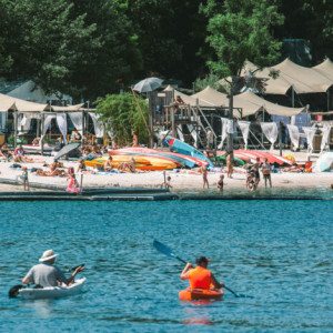Begegnung beim Strandfest
