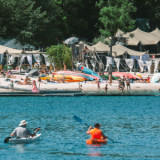 Begegnung beim Strandfest